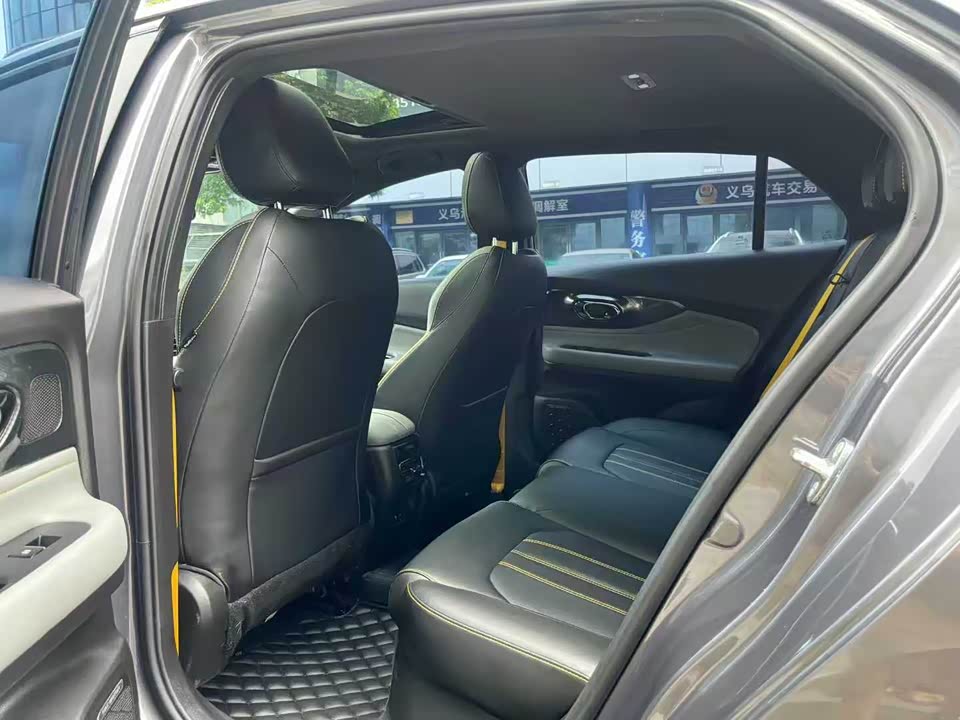Trumpchi Shadow Leopard