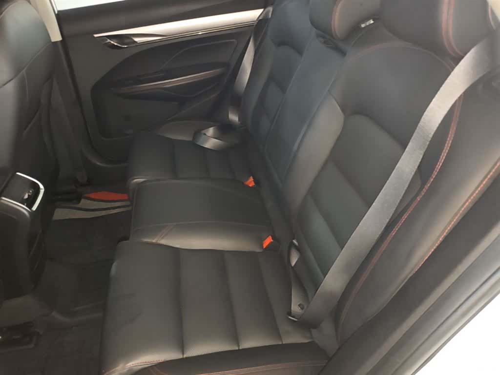 Geely Binray, 2019 17
