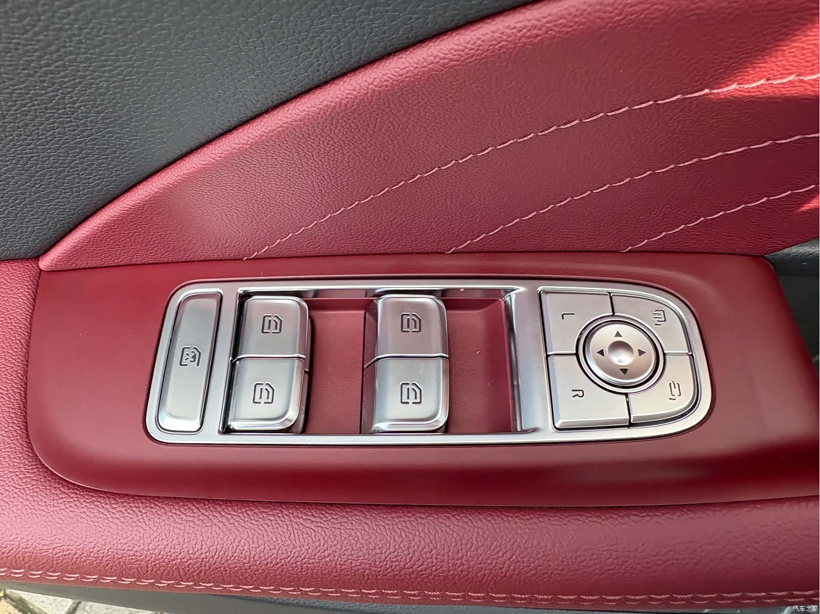 Hongqi H5, 2025 19