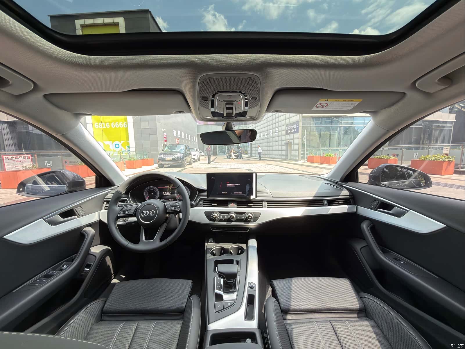 Audi A4L, 2020 все фото