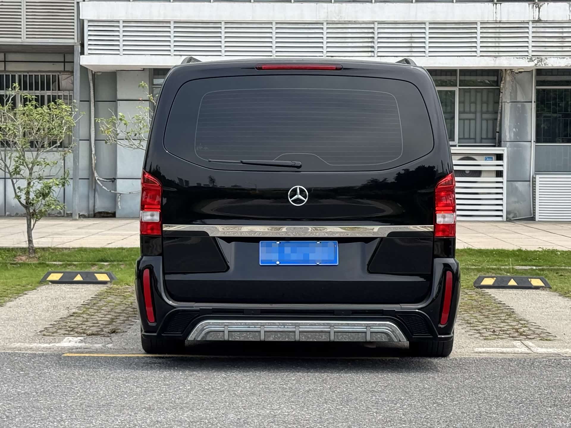 Mercedes-Benz 7, 2021 19