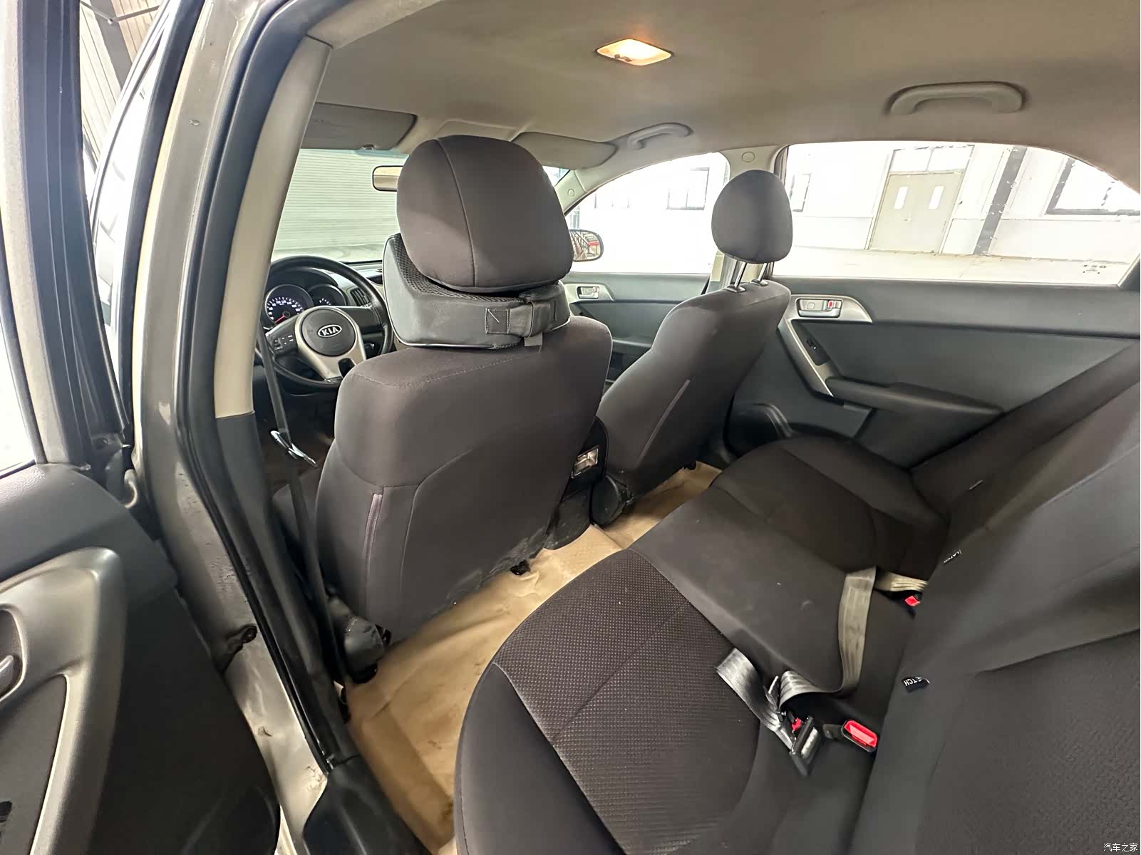 Kia GL, 2011 9