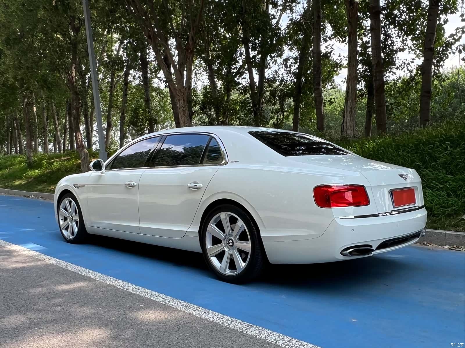 Bentley Flying Spur, 2014 4
