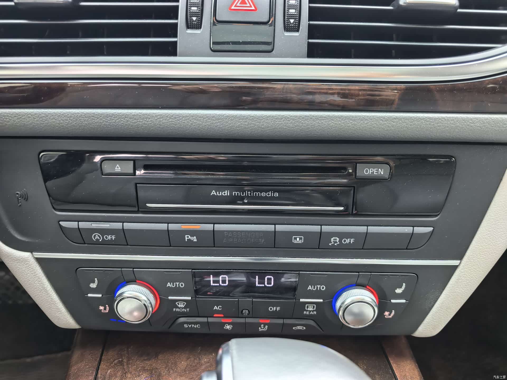 Audi A6L, 2012 16