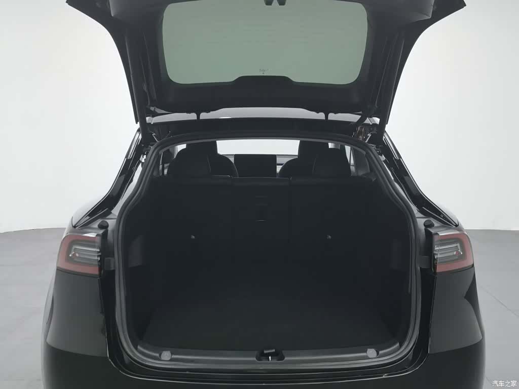 Tesla Model Y, 2022 16