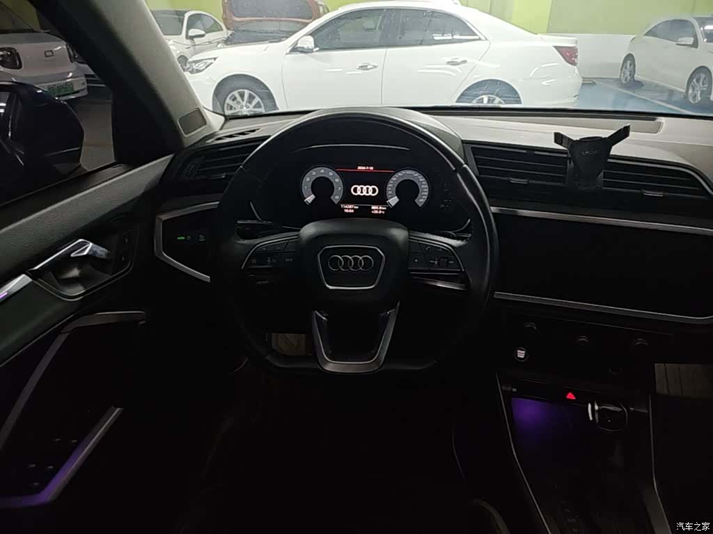 Audi Q3, 2019 11