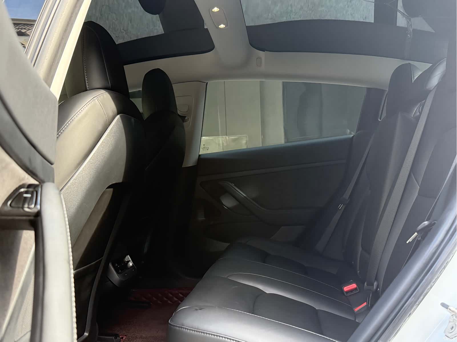 Tesla Model 3, 2020 10