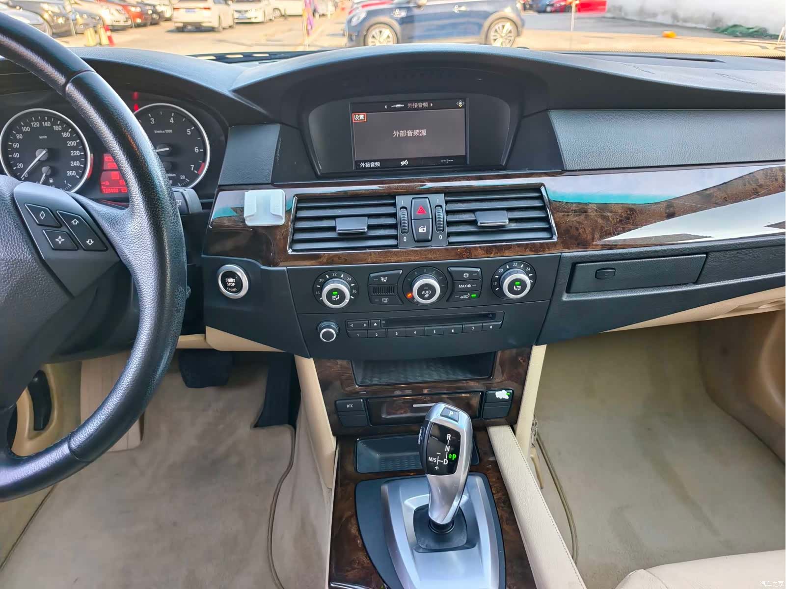 BMW 5 Series, 2010 13