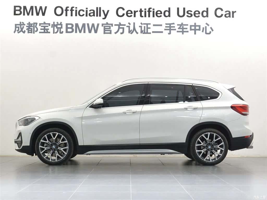 BMW X1, 2021 все фото