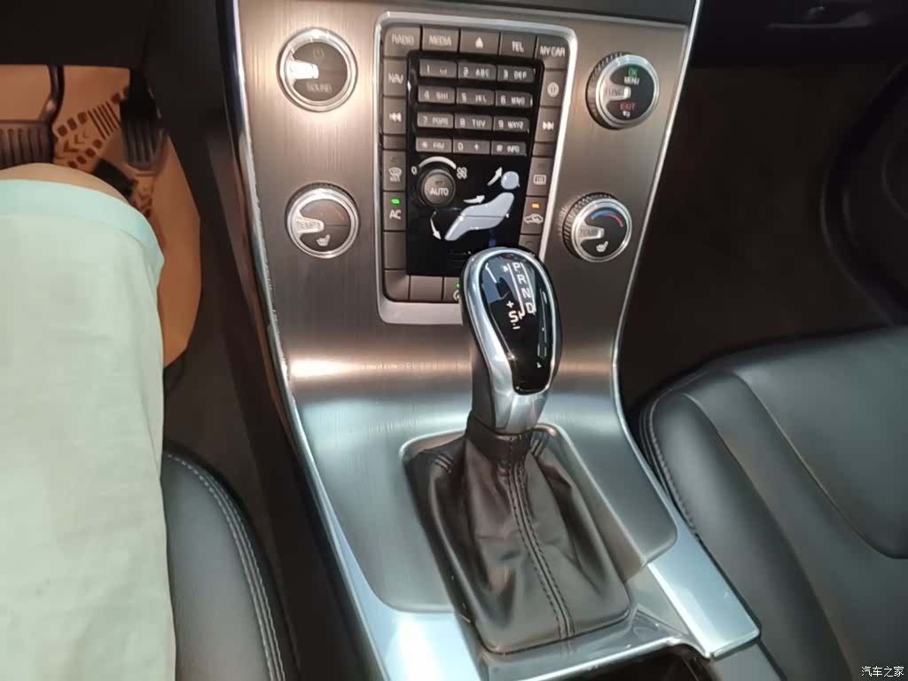 Volvo V60, 2015 14