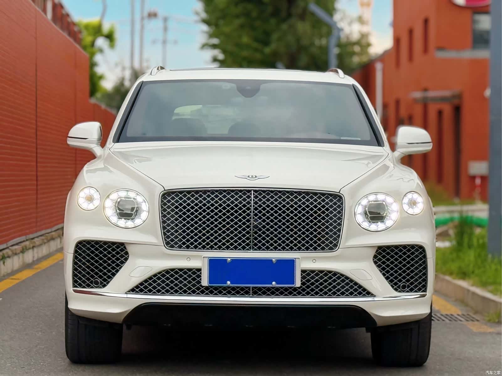 Bentley Bentayga, 2021 2
