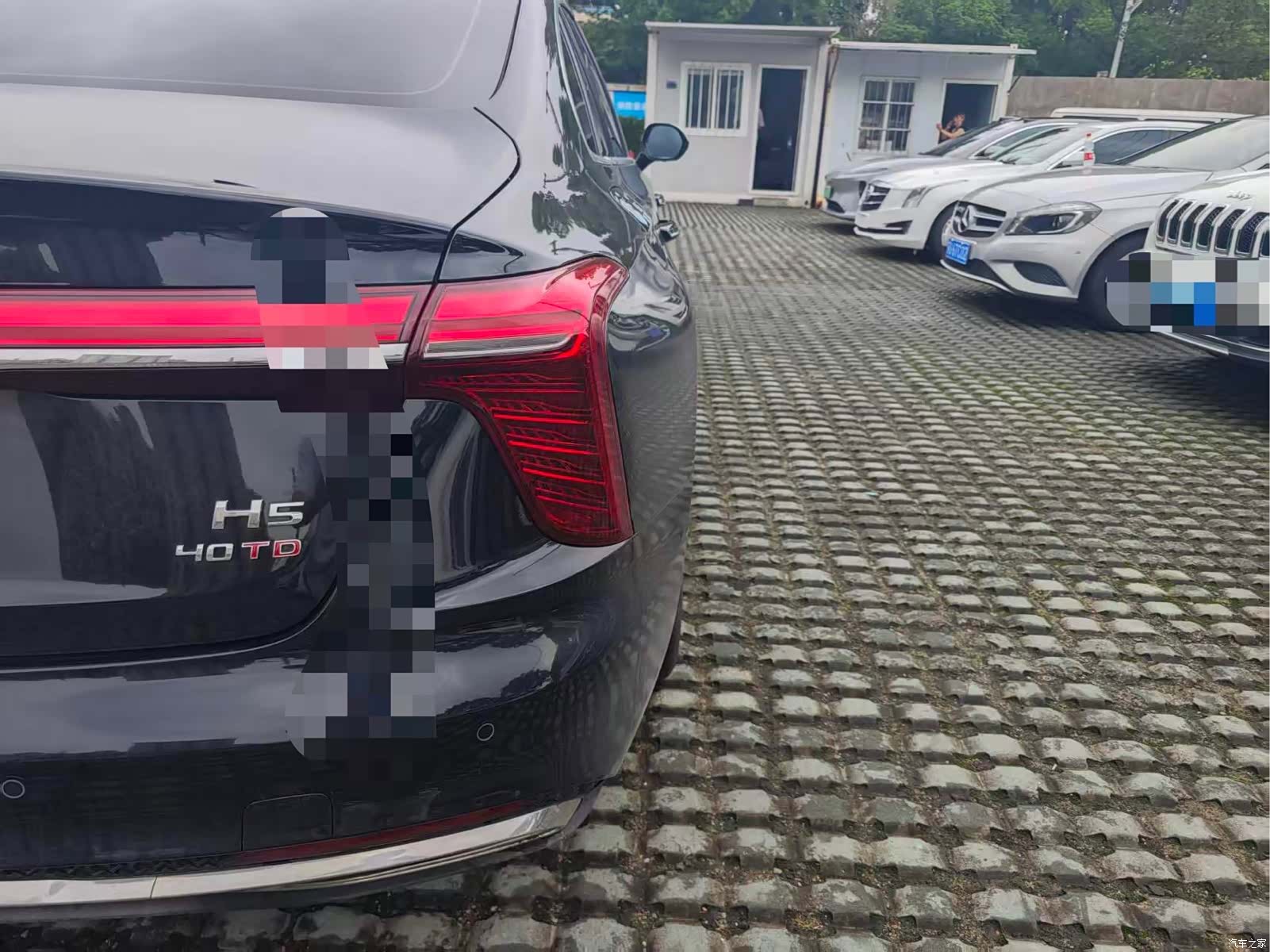 Hongqi H5, 2025 10