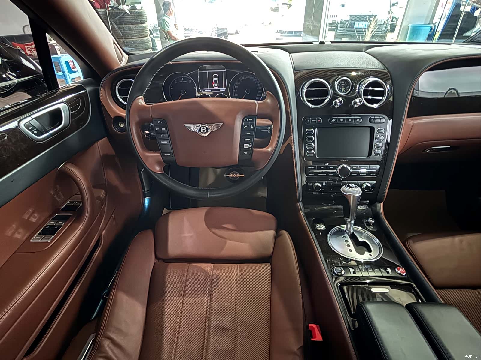 Bentley Flying Spur, 2010 3