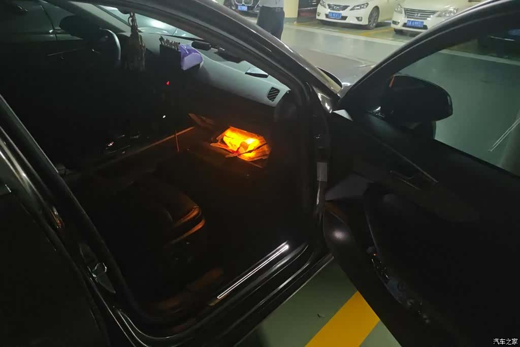 Audi A4L, 2018 8
