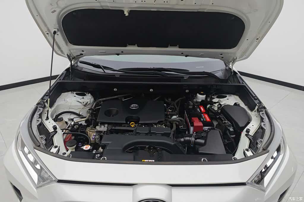 Toyota RAV4, 2020 10