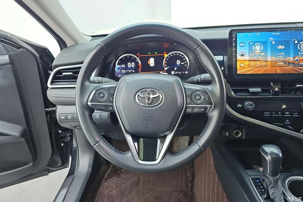 Toyota Camry, 2022 15
