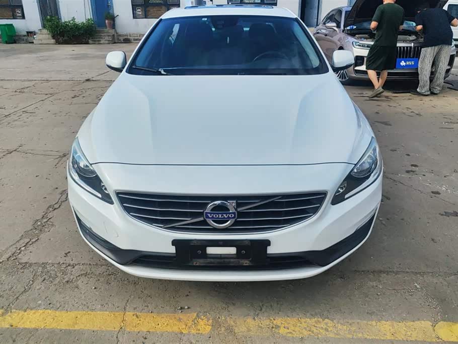 Volvo S60