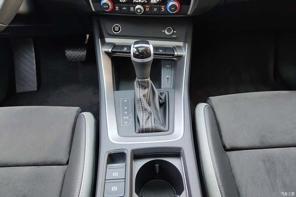 Audi Q3, 2021 16