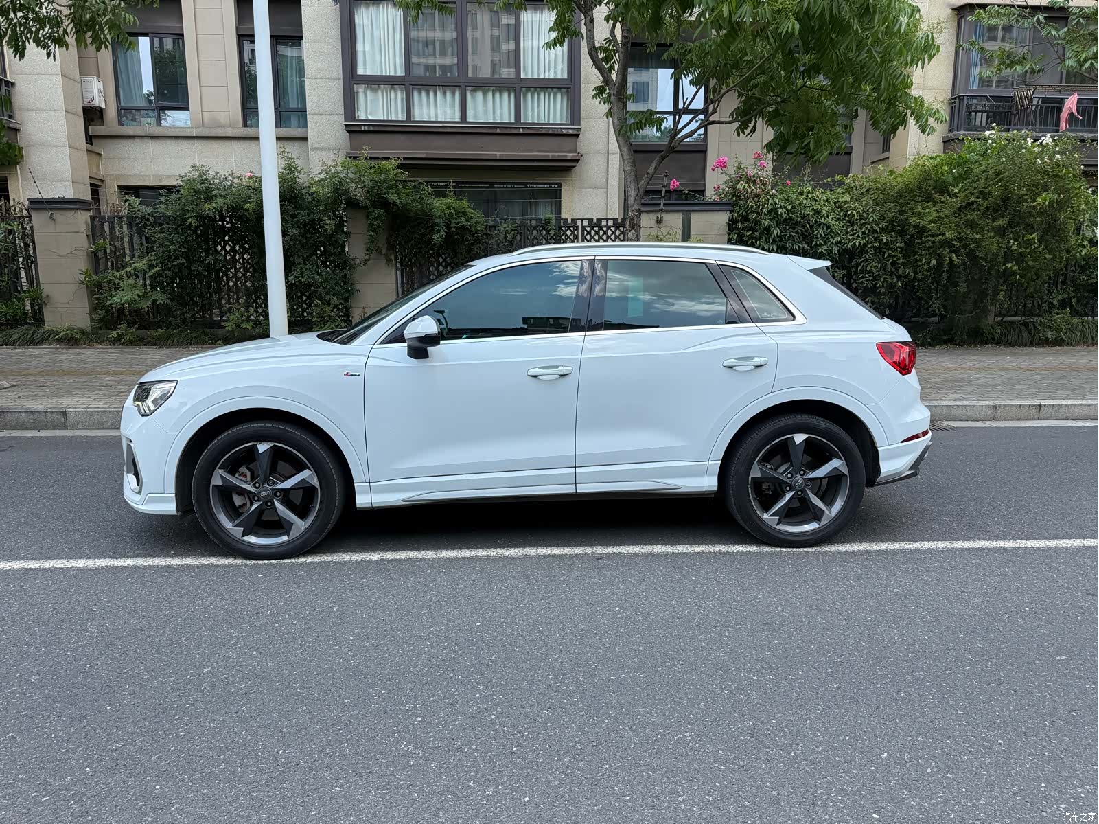 Audi Q3, 2019 10