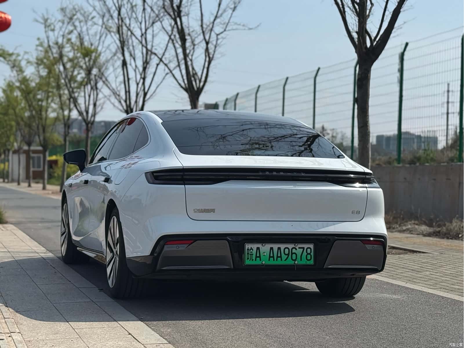 Geely E8, 2024 все фото