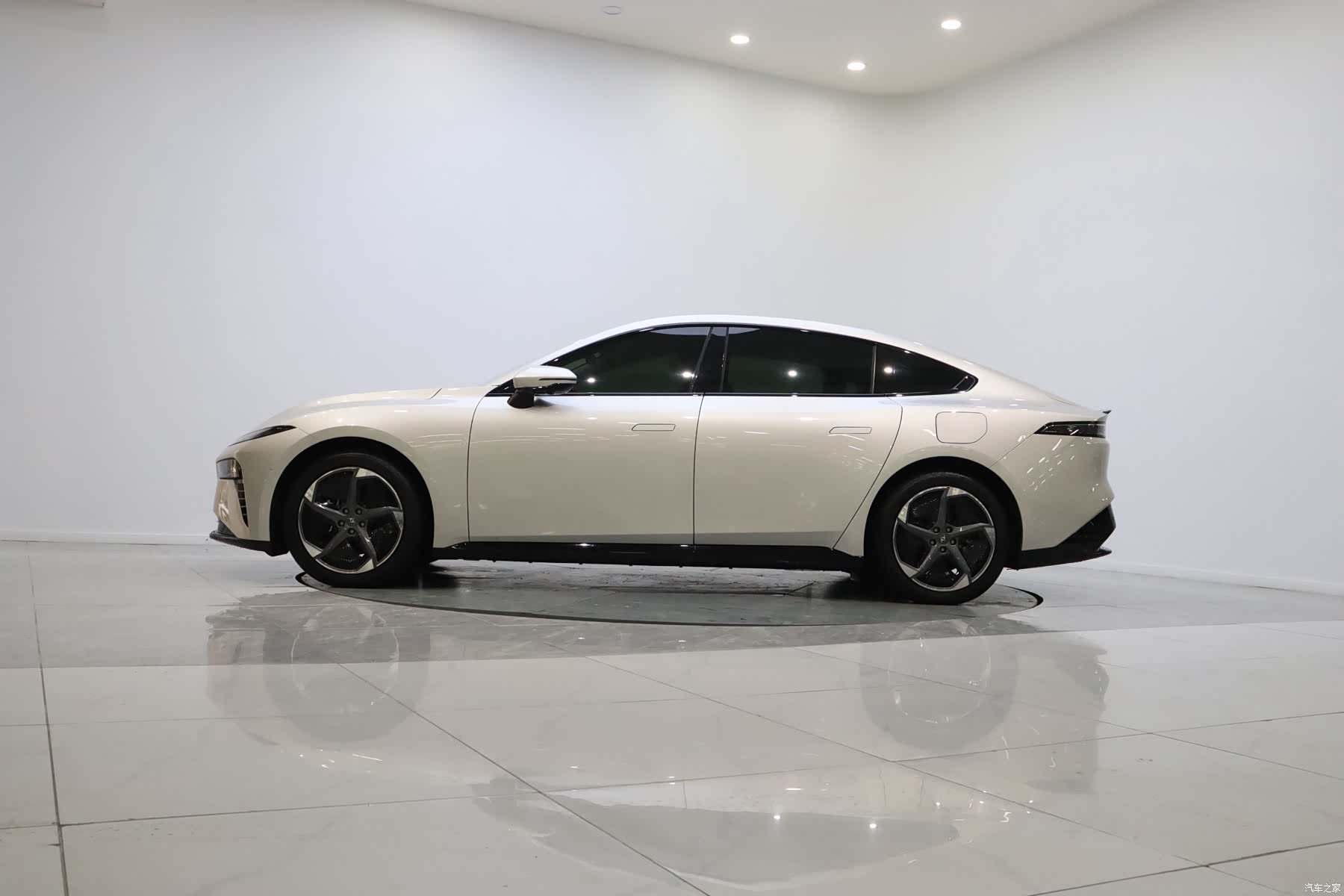 DongFeng eπ007, 2025 4