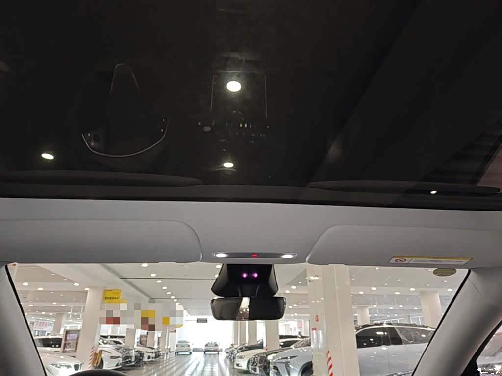 Tesla Model Y, 2025 18