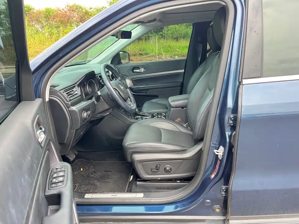 Jeep Grand Commander