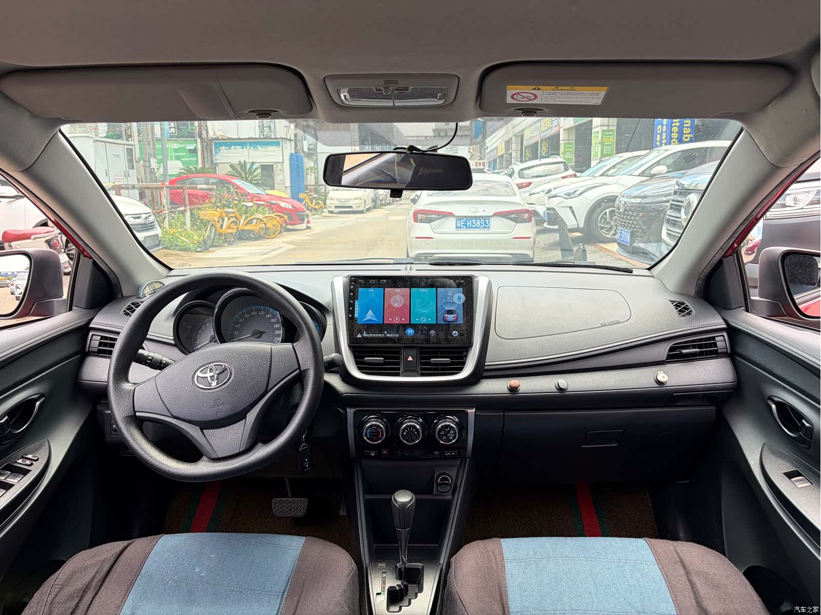 Toyota YARiS L, 2019 11