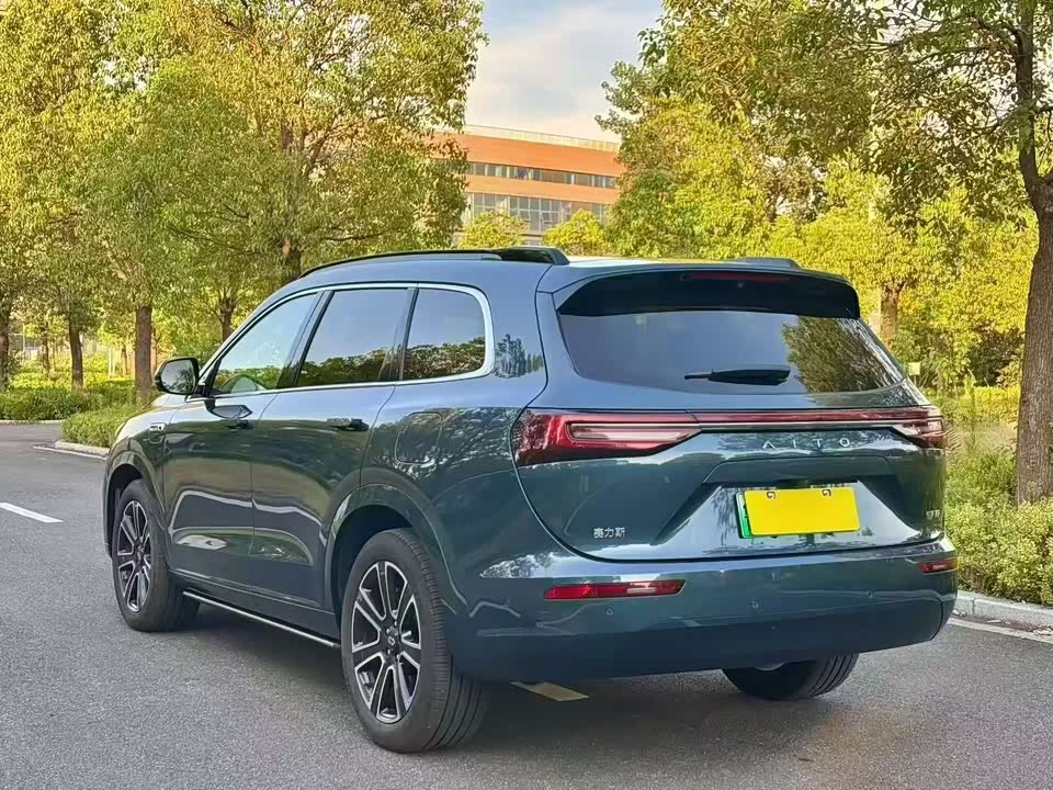 AITO Ask the world M7