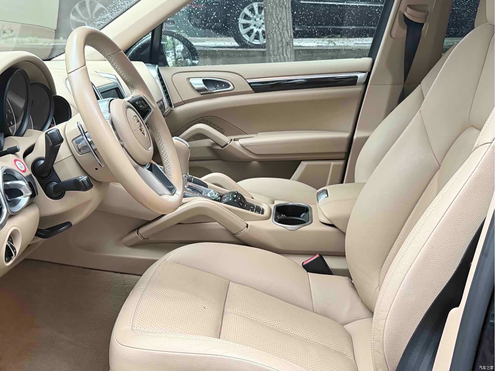 Porsche Cayenne, 2015 12