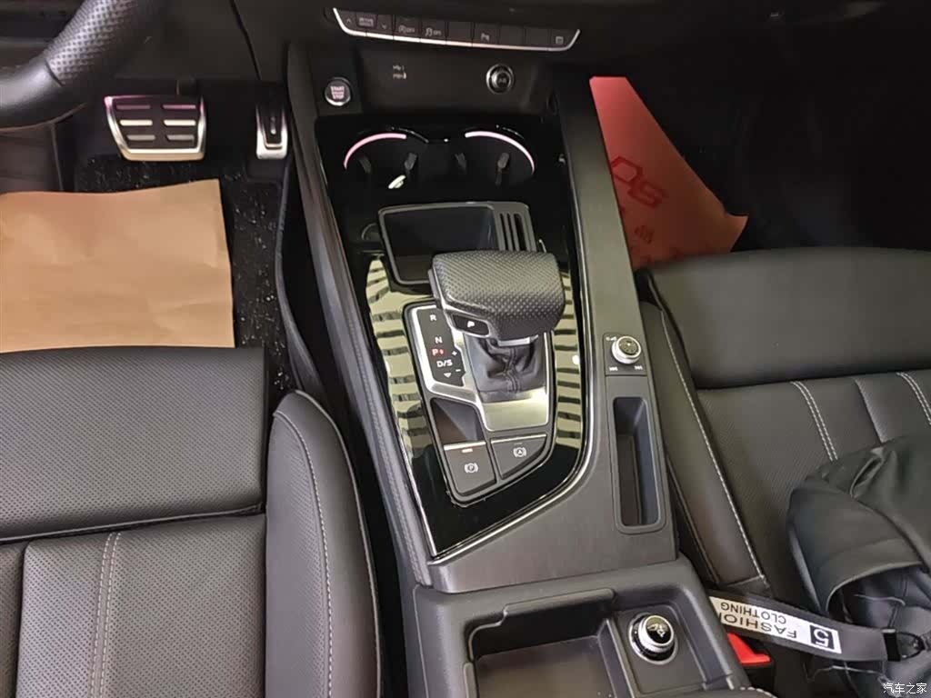 Audi A4L, 2024 14
