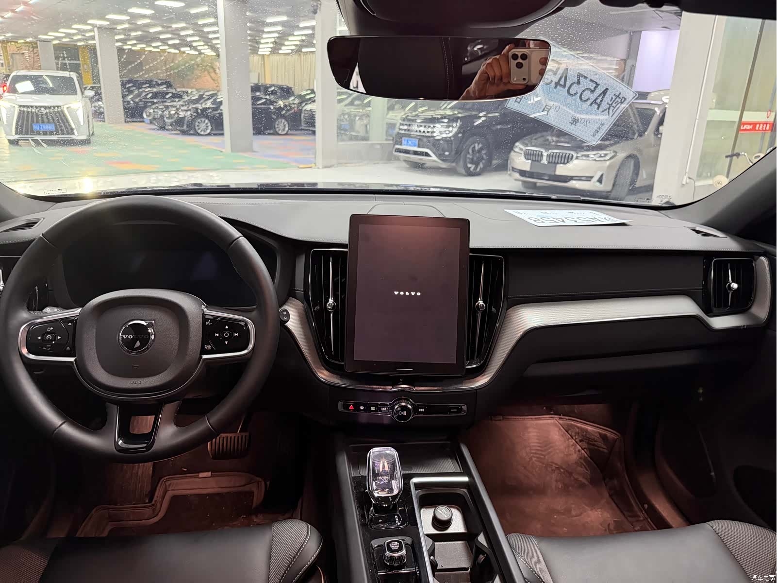 Volvo XC60, 2025 все фото