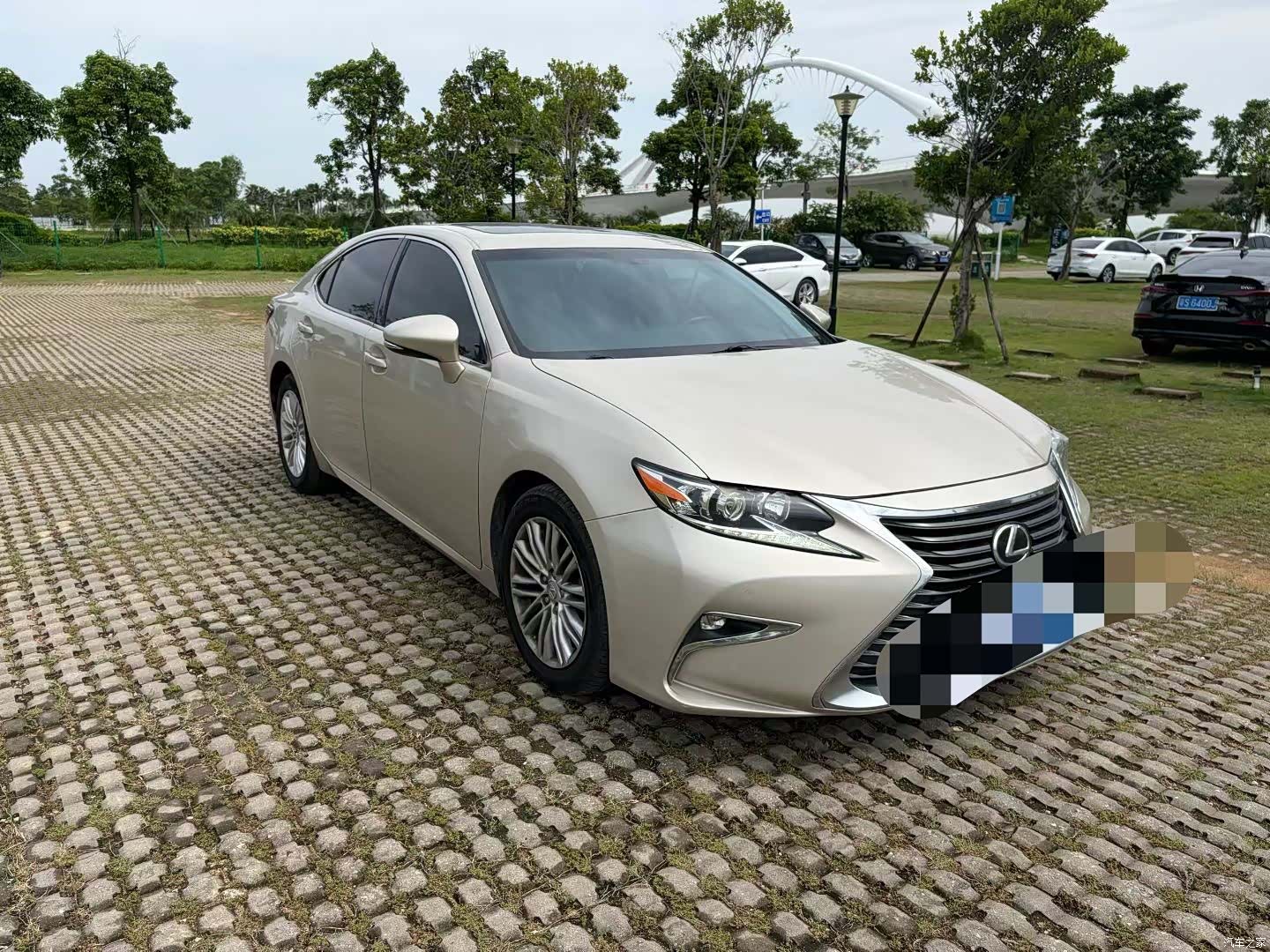 Lexus ES, 2016 3