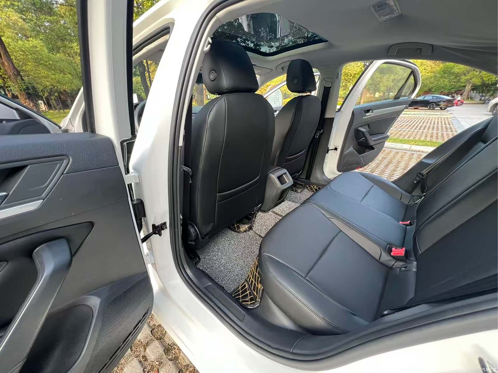 Volkswagen Lamando, 2018 13