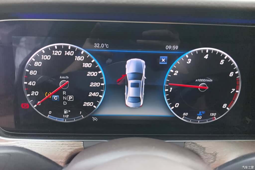 Mercedes-Benz E-Class, 2019 14