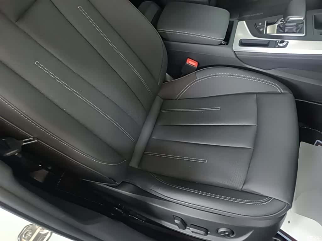 Audi A4L, 2021 25