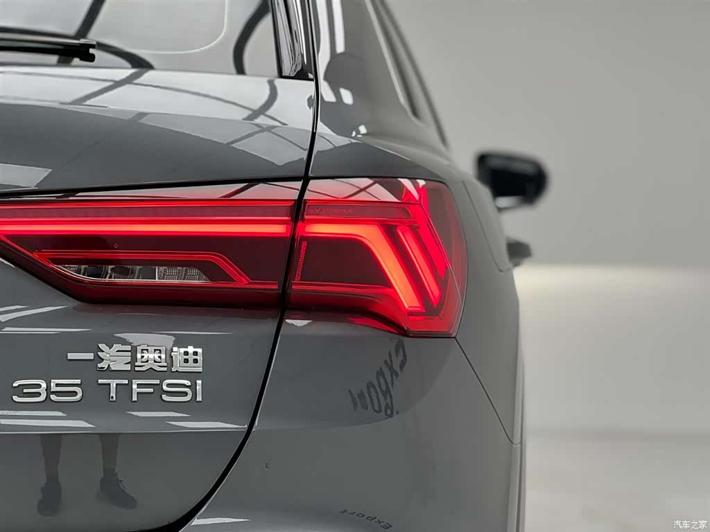 Audi Q3, 2022 12