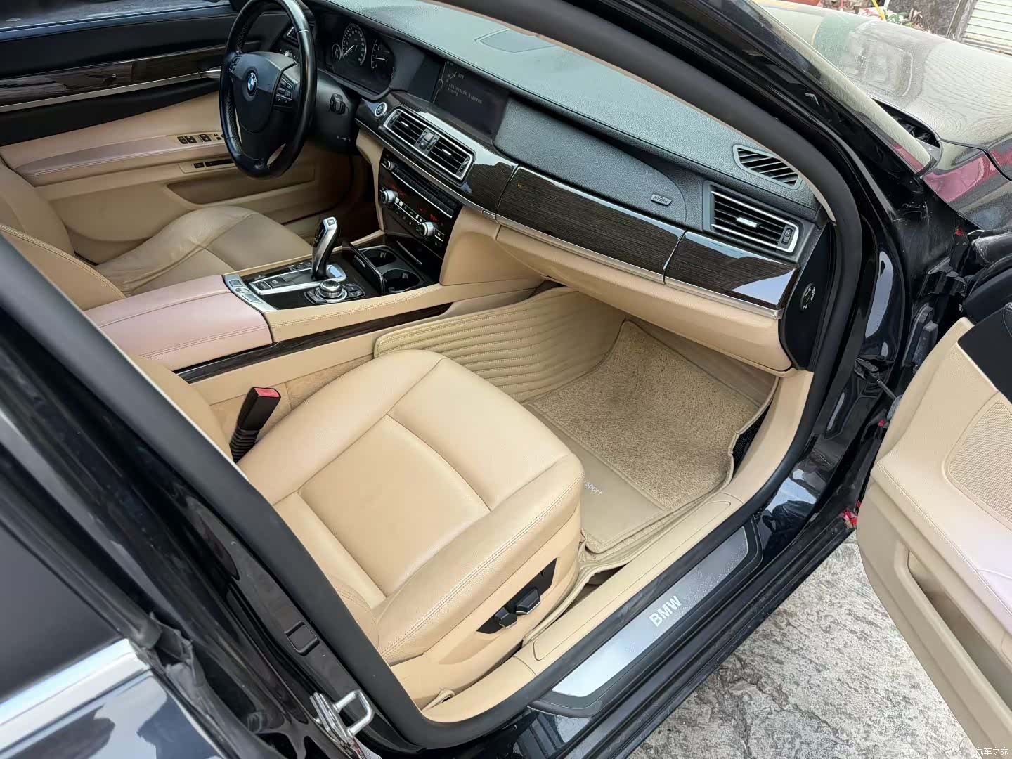 BMW 7 Series, 2011 2