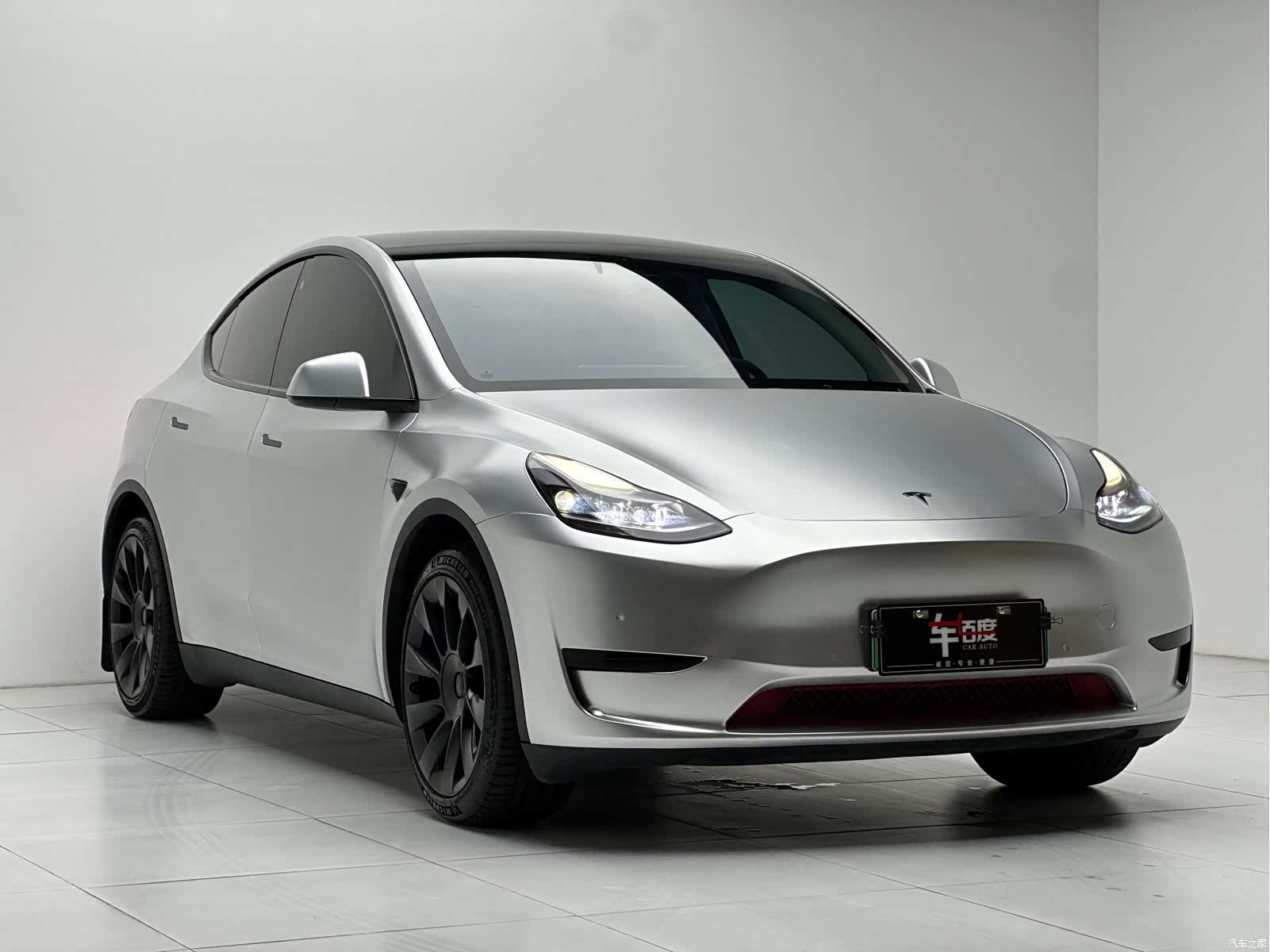 Tesla Model Y, 2022 3
