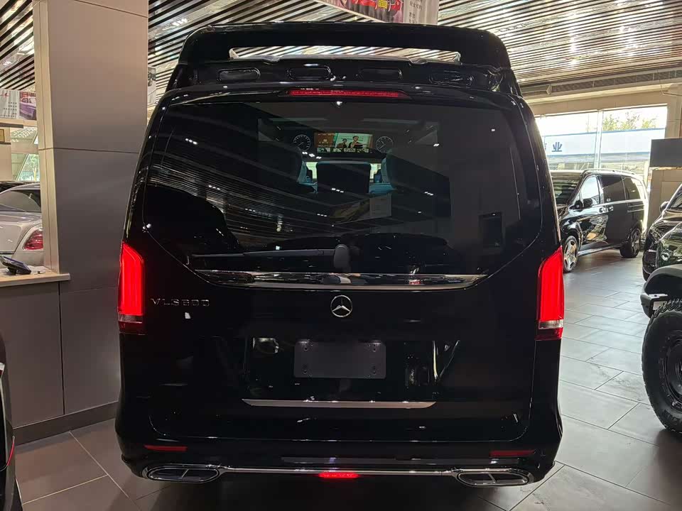 Mercedes-Benz V-class