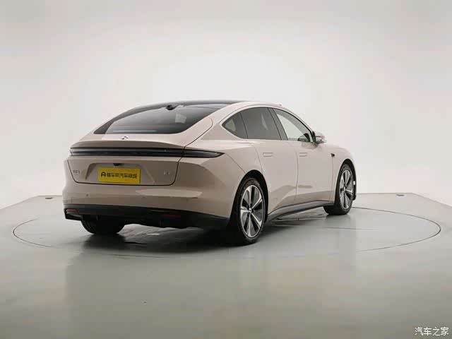 NIO ET5, 2025 3
