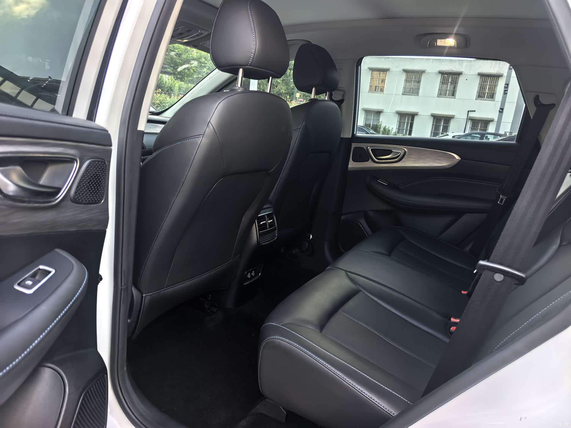 Roewe RX5, 2024 15