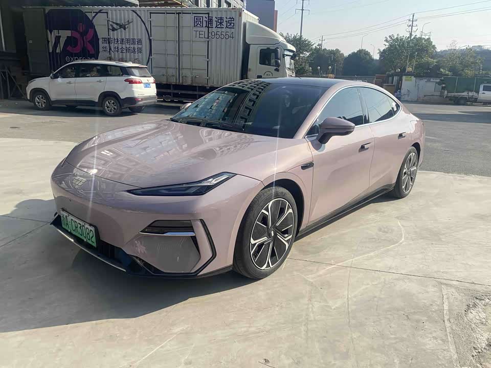 Geely Galaxy Galaxy E8