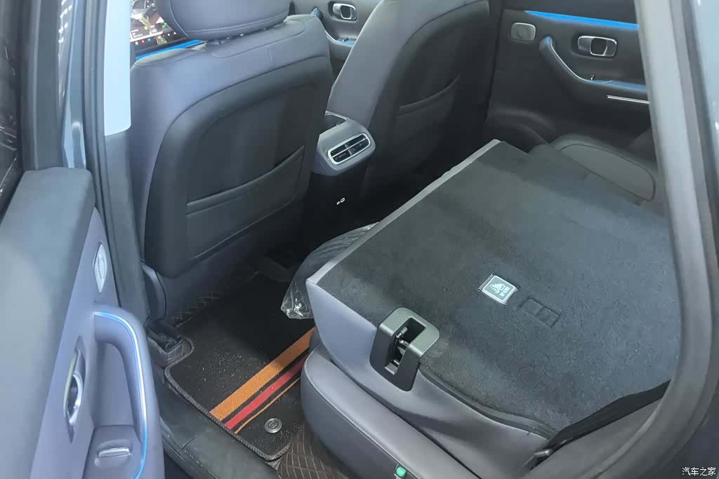 Leapmotor C10, 2025 11