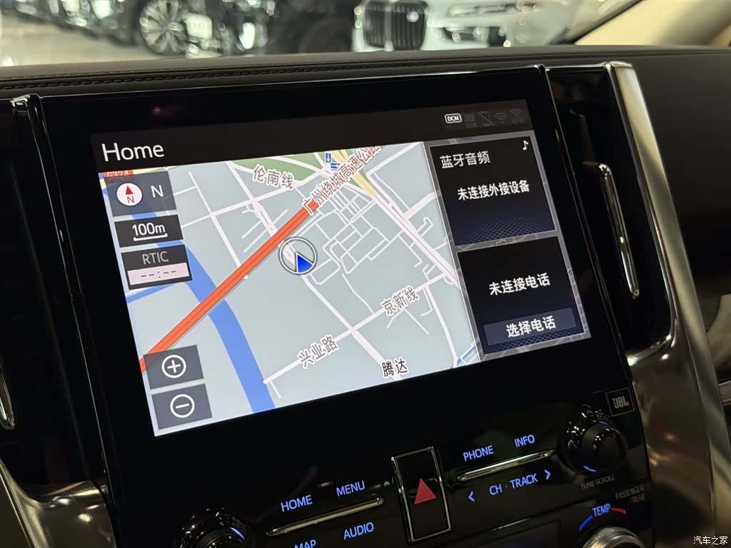 Toyota Vellfire, 2021 13