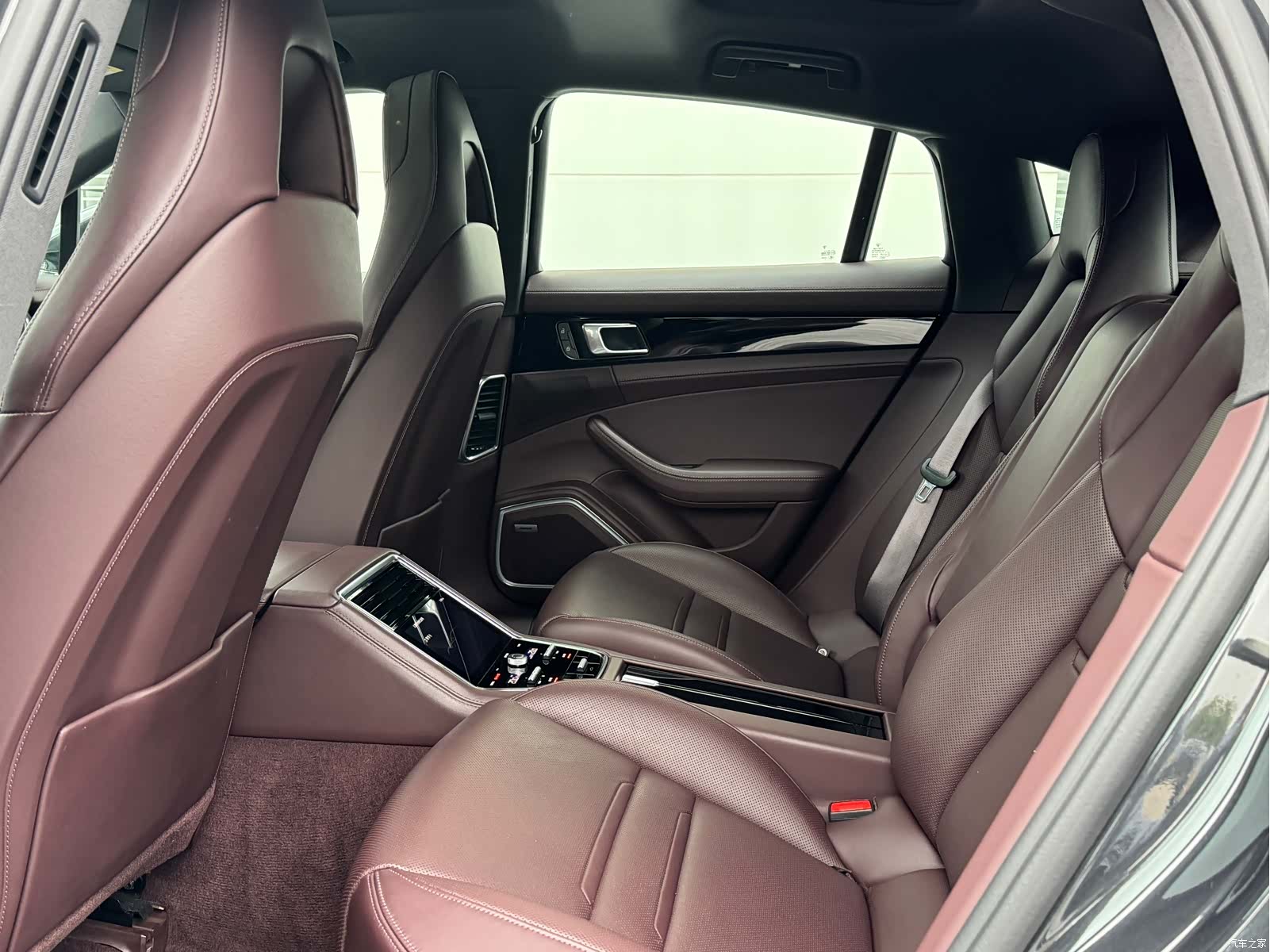 Porsche Panamera, 2022 13