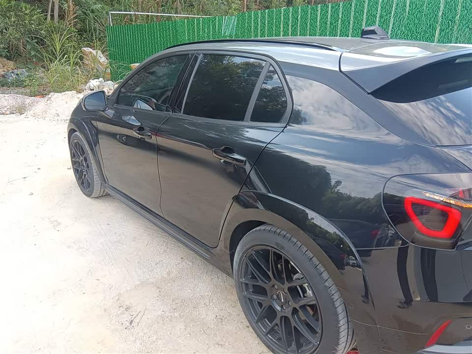 Lynk & Co 02 Hatchback