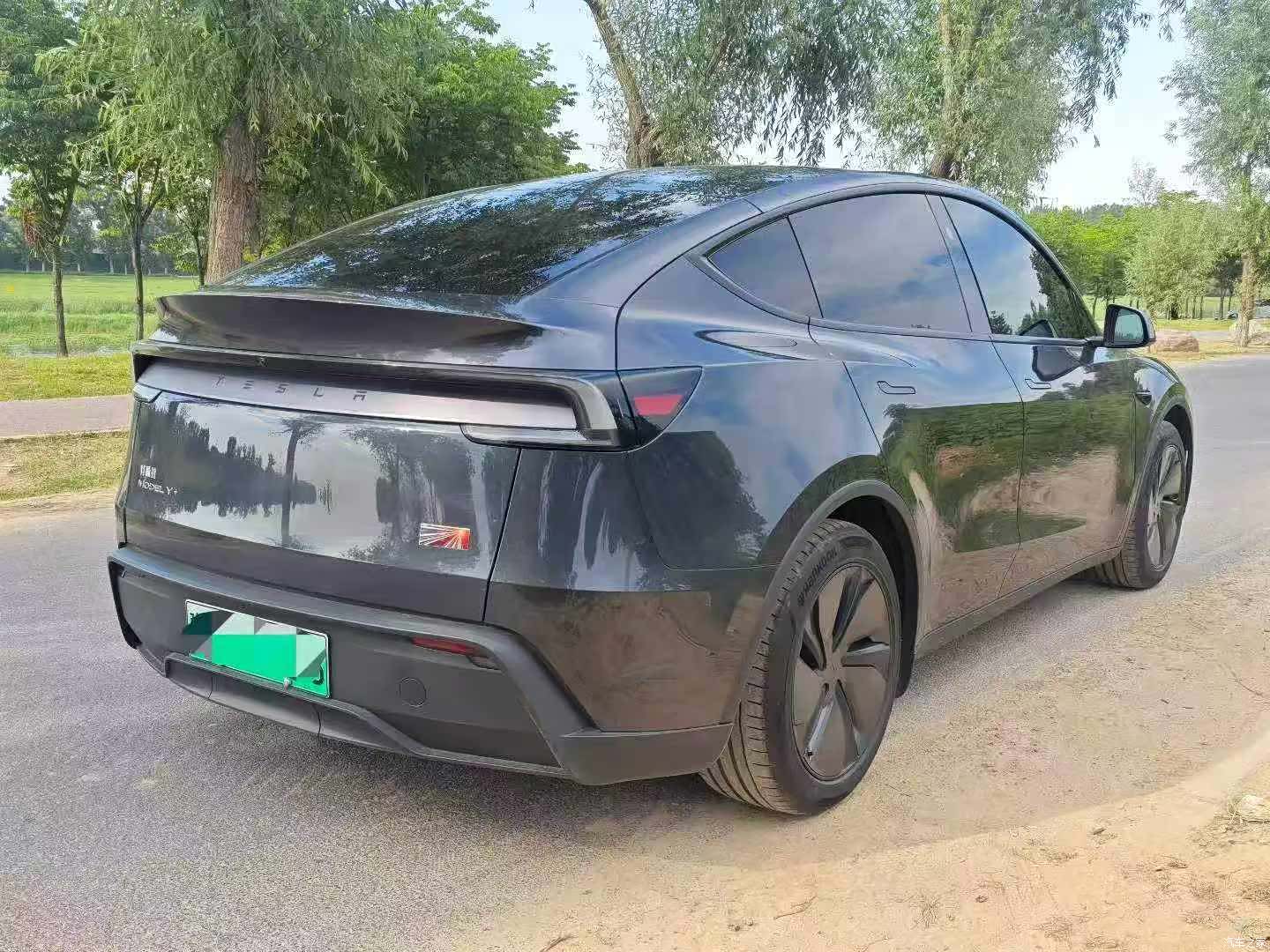 Tesla Model Y, 2025 6