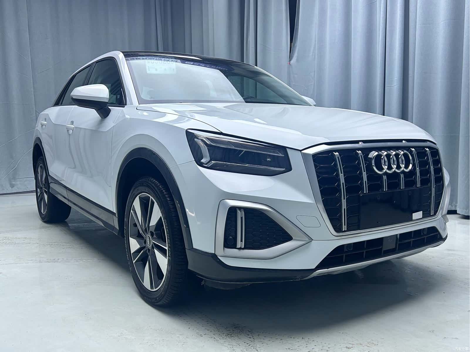 Audi Q2L, 2023 3