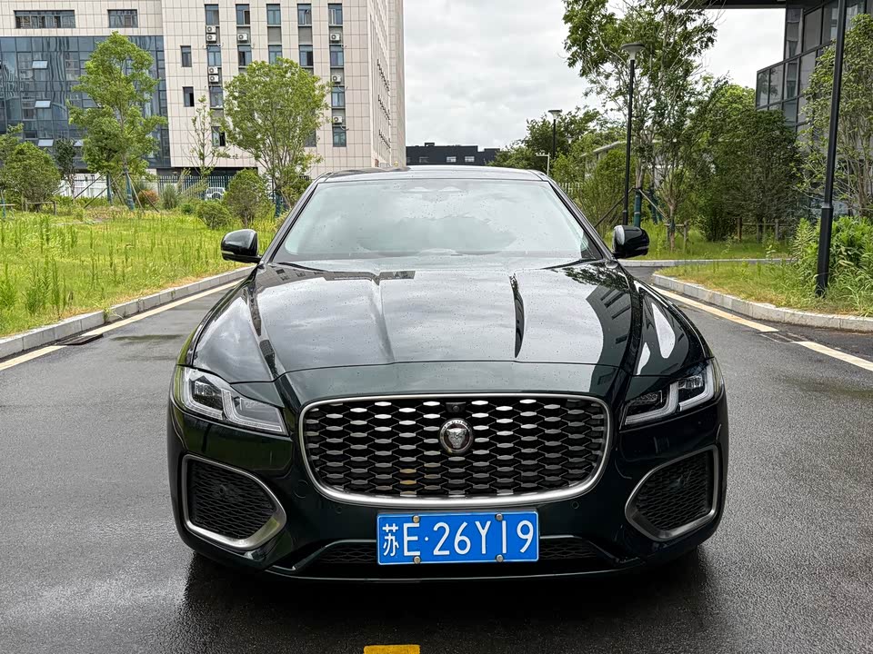 Jaguar XFL